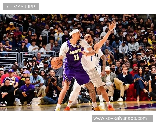 安芬尼西蒙斯替补出战16投9中砍下27分助球队获胜表现惊艳